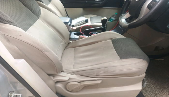 2017 Mahindra XUV500 W6, Diesel, Manual, 1,53,386 km, interior