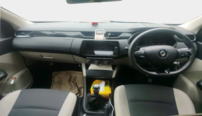 2022 Renault TRIBER RXT, Petrol, Manual, 8,282 km, interior