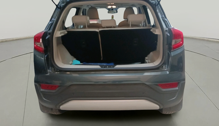 2022 Mahindra XUV300 W8 (O) 1.5 DIESEL AMT, Diesel, Automatic, 62,521 km, exterior