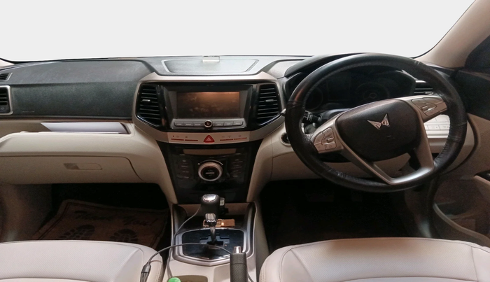 2022 Mahindra XUV300 W8 (O) 1.5 DIESEL AMT, Diesel, Automatic, 62,521 km, interior