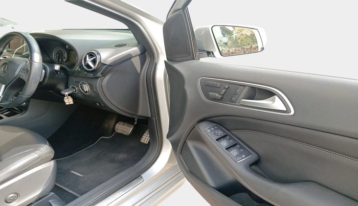 2012 Mercedes Benz B Class B 180 SPORTS PETROL, Petrol, Automatic, 14,652 km, interior