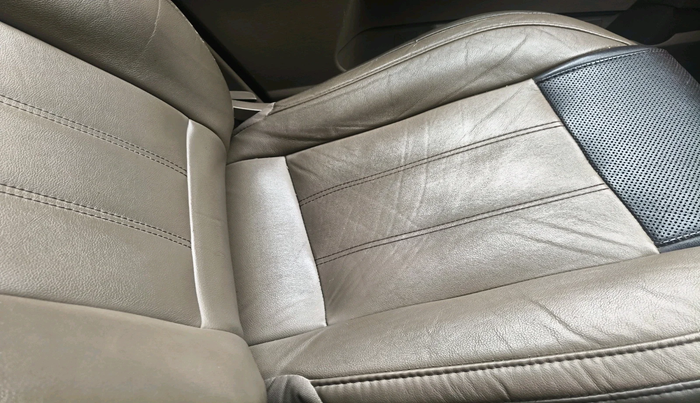 2014 Mahindra XUV500 W8, Diesel, Manual, 1,45,048 km, interior