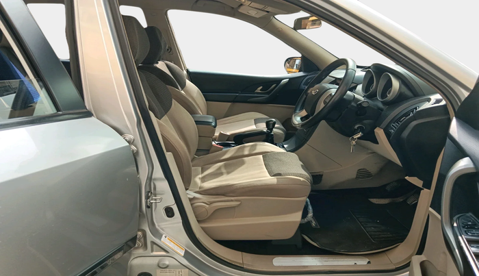 2015 Mahindra XUV500 W6, Diesel, Manual, 74,001 km, interior