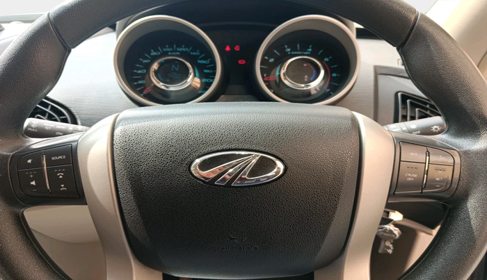 2015 Mahindra XUV500 W6, Diesel, Manual, 74,001 km, interior