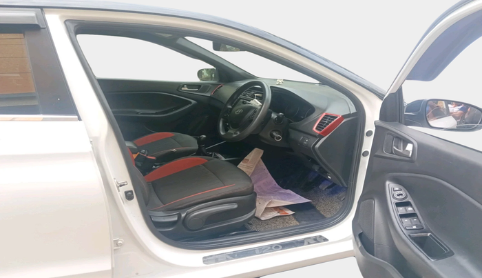 2019 Hyundai Elite i20 SPORTZ PLUS 1.2 DUAL TONE, Petrol, Manual, 54,298 km, interior