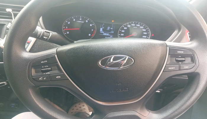 2019 Hyundai Elite i20 SPORTZ PLUS 1.2 DUAL TONE, Petrol, Manual, 54,298 km, interior