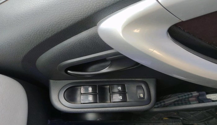 2014 Renault Duster 110 PS RXL ADVENTURE, Diesel, Manual, 1,29,847 km, interior