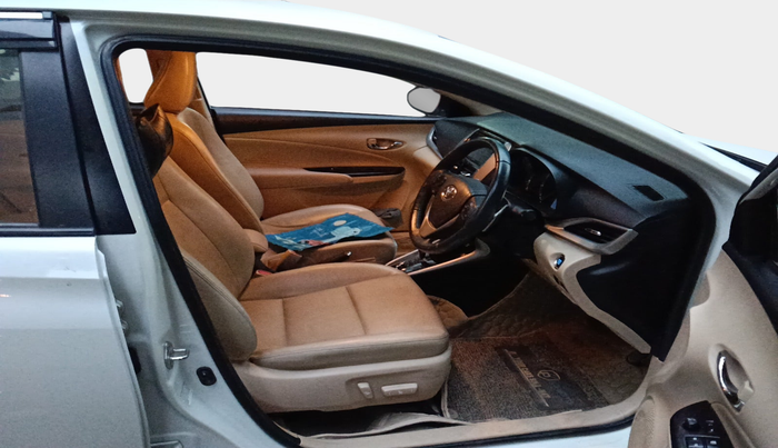 2020 Toyota YARIS VX CVT, Petrol, Automatic, 54,109 km, interior