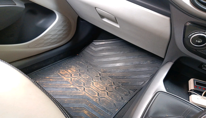 2020 Hyundai GRAND I10 NIOS SPORTZ AMT 1.2 KAPPA VTVT, Petrol, Automatic, 38,185 km, interior