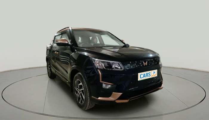 2024 Mahindra XUV400 EL Pro 39.4 KWH, Electric, Automatic, 5,674 km, exterior