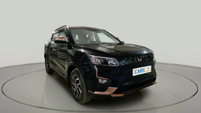 2024 Mahindra XUV400 EL Pro 39.4 KWH, Electric, Automatic, 5,674 km, exterior