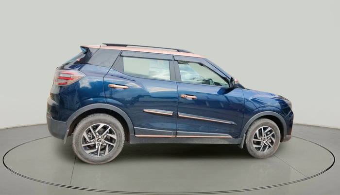 2024 Mahindra XUV400 EL Pro 39.4 KWH, Electric, Automatic, 5,674 km, exterior