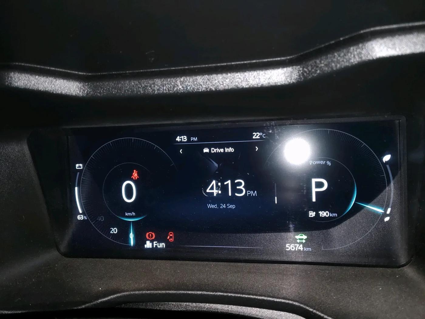 2024 Mahindra XUV400 EL Pro 39.4 KWH, Electric, Automatic, 5,674 km, interior