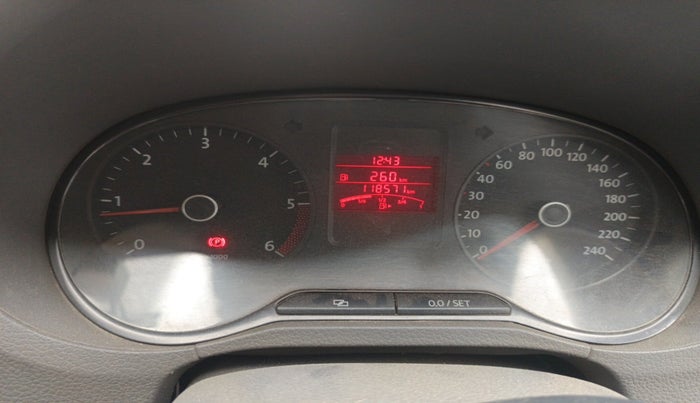 2013 Volkswagen Vento COMFORTLINE DIESEL 1.6, Diesel, Manual, 1,18,571 km, interior
