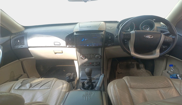 2015 Mahindra XUV500 W8, Diesel, Manual, 84,397 km, interior