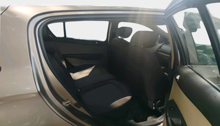 2013 Hyundai i20 SPORTZ 1.4 CRDI, Diesel, Manual, 98,054 km, interior