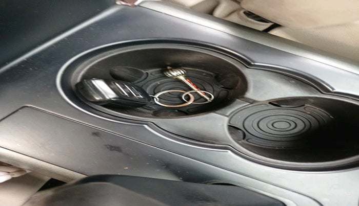 2015 Mahindra XUV500 W10, Diesel, Manual, 89,345 km, interior