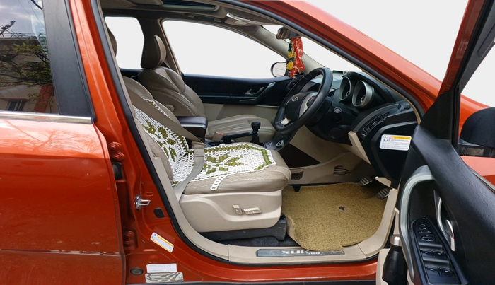 2015 Mahindra XUV500 W10, Diesel, Manual, 89,345 km, interior