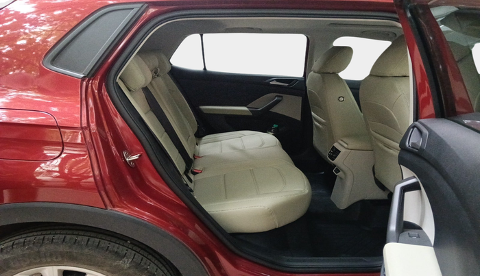 2024 Volkswagen TAIGUN Highline Plus 1.0 TSI MT, Petrol, Manual, 2,095 km, interior