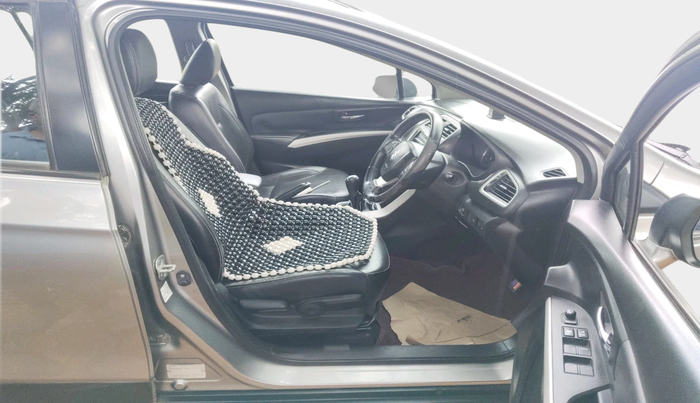 2015 Maruti S Cross ALPHA 1.3, Diesel, Manual, 95,294 km, interior