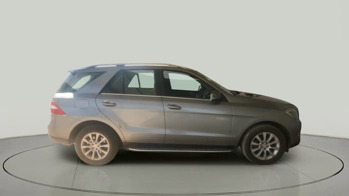 2013 Mercedes Benz GL Class 3.0 GRAND EDITION LUXURY, Diesel, Automatic, 1,42,629 km, exterior