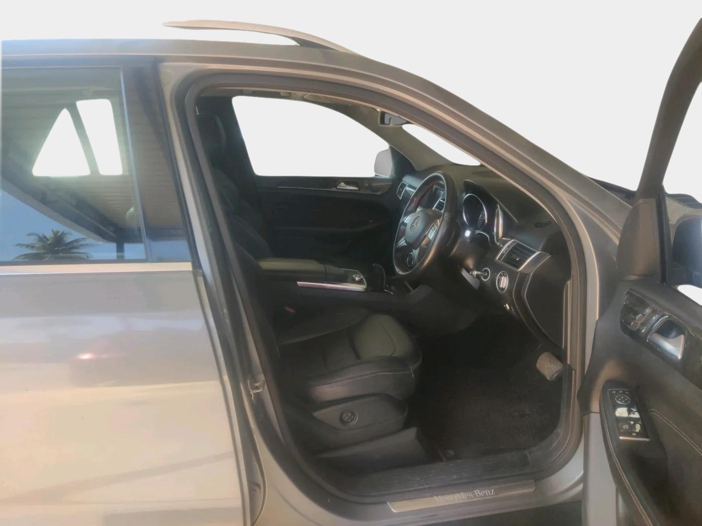 2013 Mercedes Benz GL Class 3.0 GRAND EDITION LUXURY, Diesel, Automatic, 1,42,629 km, interior