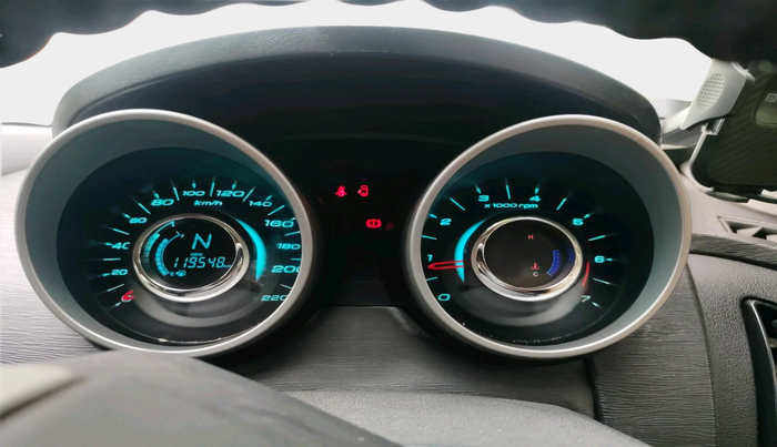 2016 Mahindra XUV500 W6, Diesel, Manual, 1,19,548 km, interior