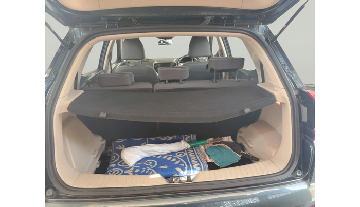 2021 Mahindra XUV300 W8 1.2 PETROL, Petrol, Manual, 43,688 km, exterior