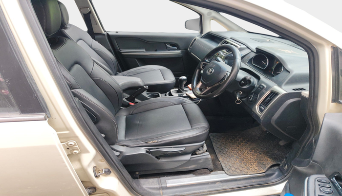 2017 Tata Hexa XTA 4X2 7 STR, Diesel, Automatic, 78,668 km, interior