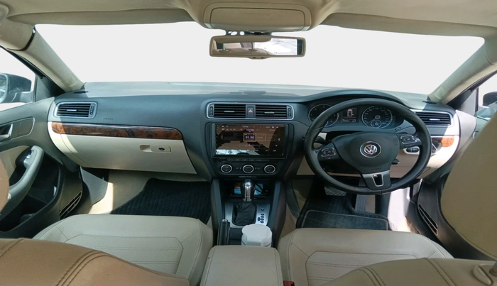 2014 Volkswagen Jetta HIGHLINE TDI AT, Diesel, Automatic, 1,58,920 km, interior