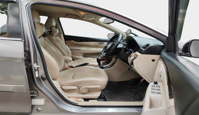 2016 Maruti Ciaz ZDI+ SHVS, Diesel, Manual, 58,840 km, interior