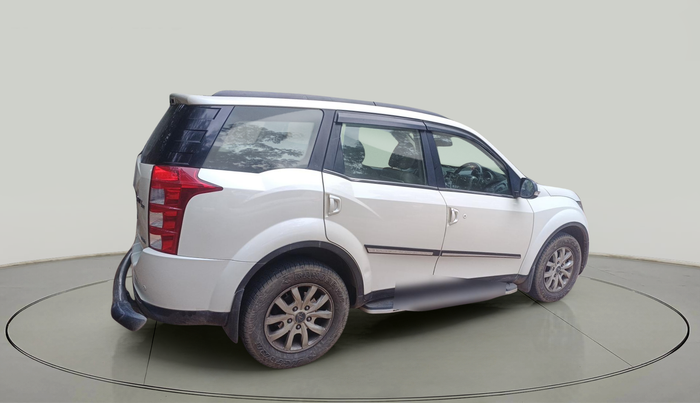 2017 Mahindra XUV500 W10, Diesel, Manual, 1,32,649 km, exterior