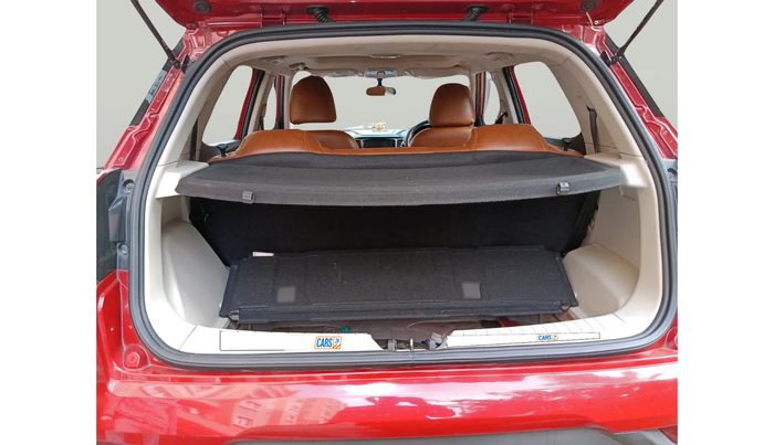 2023 Mahindra XUV300 W6 1.2 PETROL, Petrol, Manual, 30,938 km, exterior