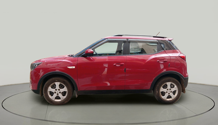 2023 Mahindra XUV300 W6 1.2 PETROL, Petrol, Manual, 30,938 km, exterior
