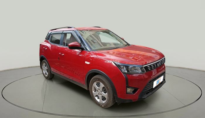 2023 Mahindra XUV300 W6 1.2 PETROL, Petrol, Manual, 30,938 km, exterior