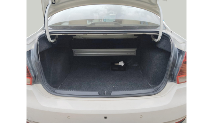 2016 Volkswagen Vento HIGHLINE PETROL AT, Petrol, Automatic, 1,27,049 km, exterior