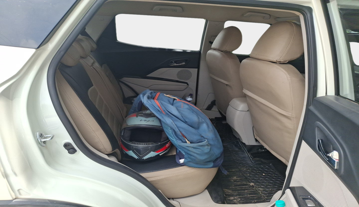 2019 Mahindra XUV300 W8 1.2 PETROL, Petrol, Manual, 46,000 km, interior