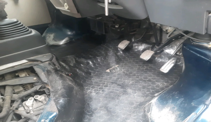 2010 Maruti Eeco 5 STR, Petrol, Manual, 80,985 km, interior