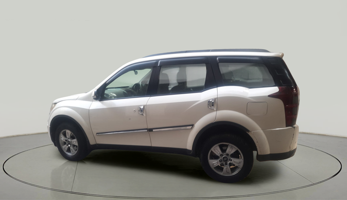 2014 Mahindra XUV500 W6, Diesel, Manual, 2,00,980 km, exterior