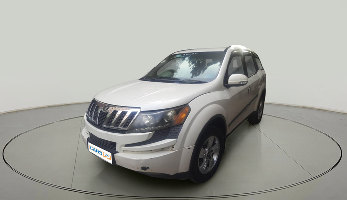 2014 Mahindra XUV500 W6, Diesel, Manual, 2,00,980 km, exterior