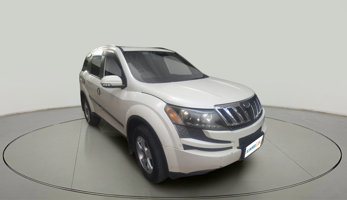 2014 Mahindra XUV500 W6, Diesel, Manual, 2,00,980 km, exterior