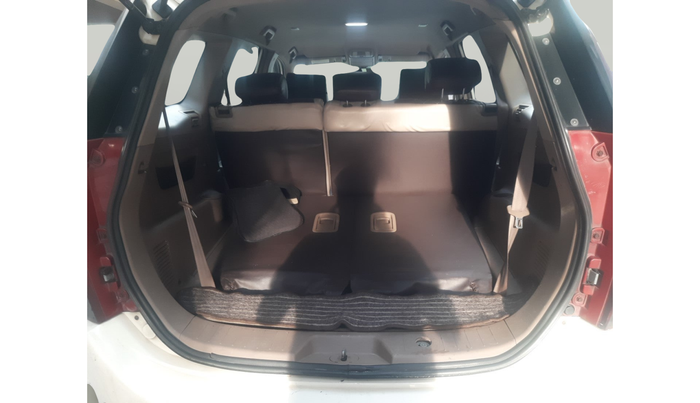 2014 Mahindra XUV500 W6, Diesel, Manual, 2,00,980 km, exterior