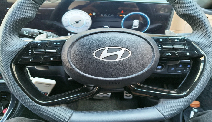 2025 Hyundai ALCAZAR Signature 7 STR 1.5 Turbo GDi Petrol DCT, Petrol, Automatic, 14,213 km, interior