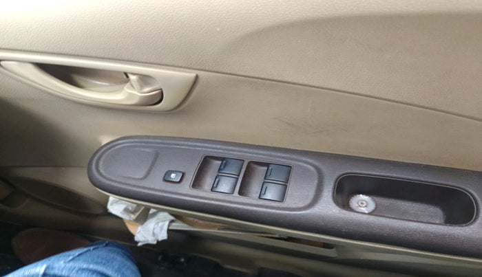 2013 Honda Amaze 1.5L I-DTEC E, Diesel, Manual, 63,375 km, interior