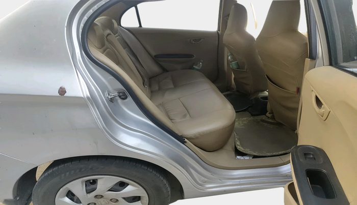 2015 Honda Amaze 1.5L I-DTEC S, Diesel, Manual, 1,10,699 km, interior