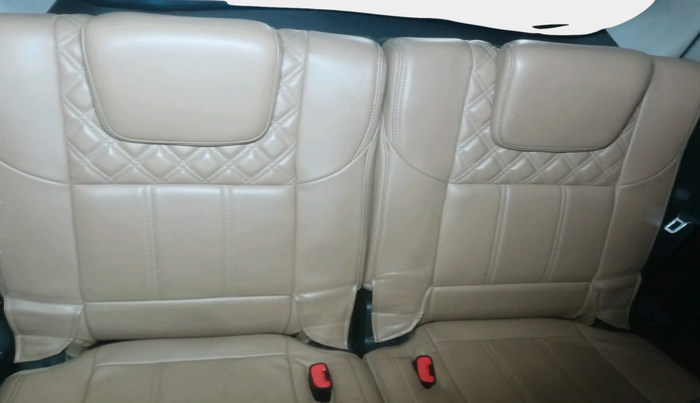 2019 Mahindra XUV500 W11, Diesel, Manual, 68,926 km, interior