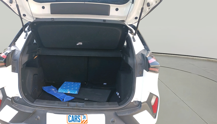 2023 Tata NEXON FEARLESS + SUNROOF DCA DUAL TONE 1.2 PETROL, Petrol, Automatic, 10,906 km, exterior