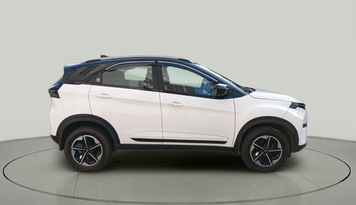2023 Tata NEXON FEARLESS + SUNROOF DCA DUAL TONE 1.2 PETROL, Petrol, Automatic, 10,906 km, exterior