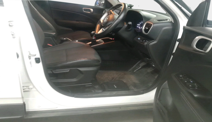 2021 Hyundai VENUE SX 1.0 (O) TURBO, Petrol, Manual, 58,391 km, interior