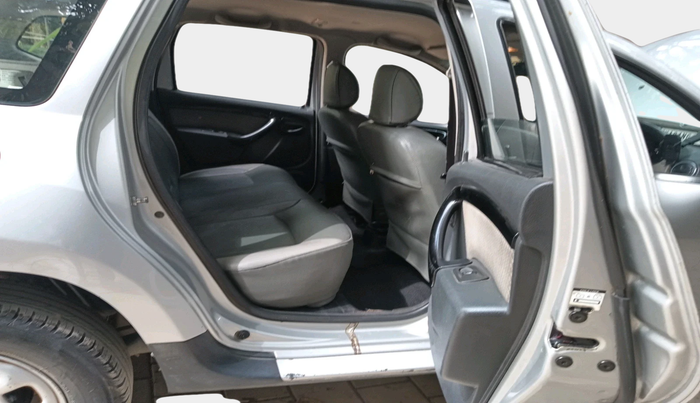 2015 Renault Duster 85 PS RXL DIESEL, Diesel, Manual, 1,35,327 km, interior